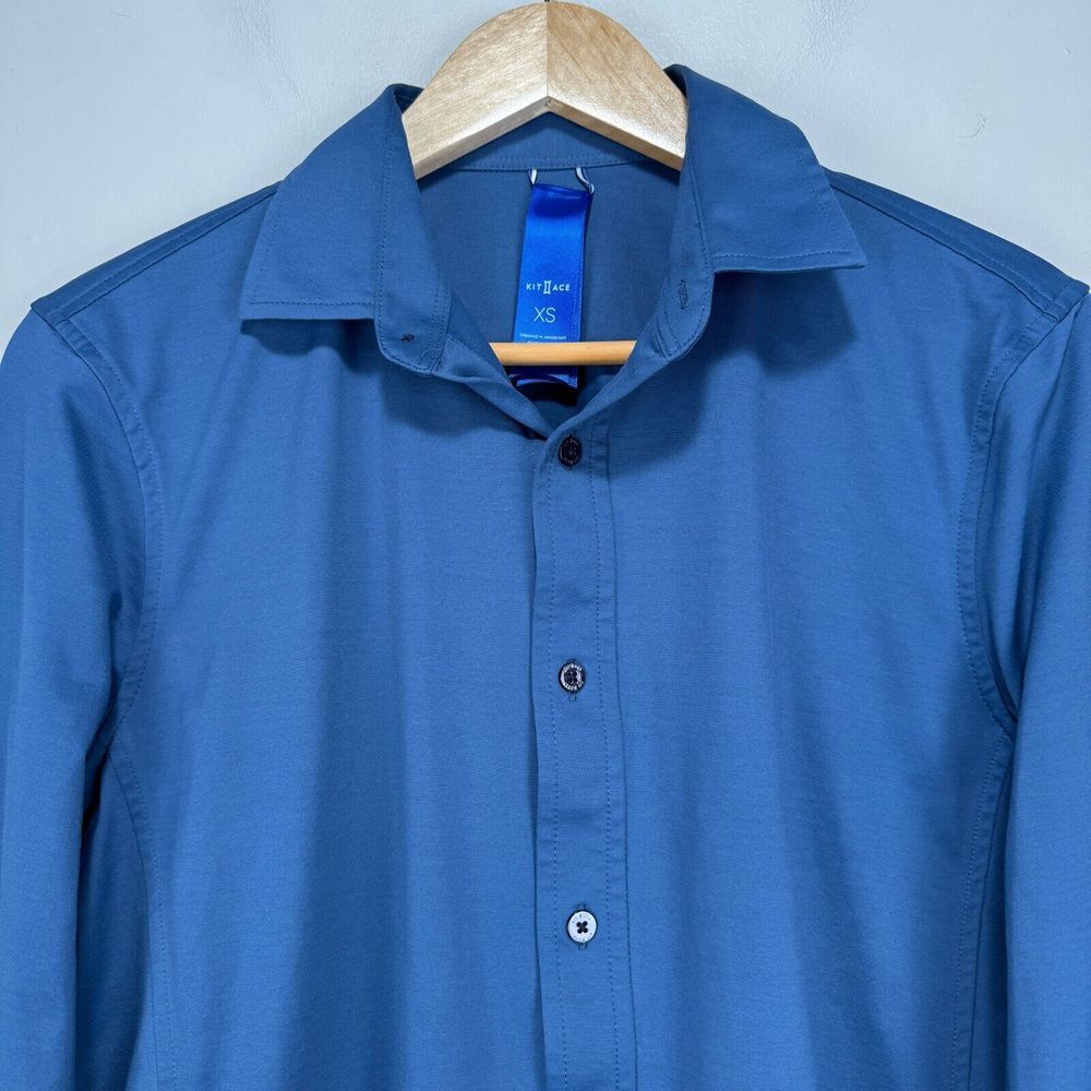Kit and Ace Performance Button Shirt Men XS Extra Small‎ Navy Blue Wicking - Picture 2 of 8